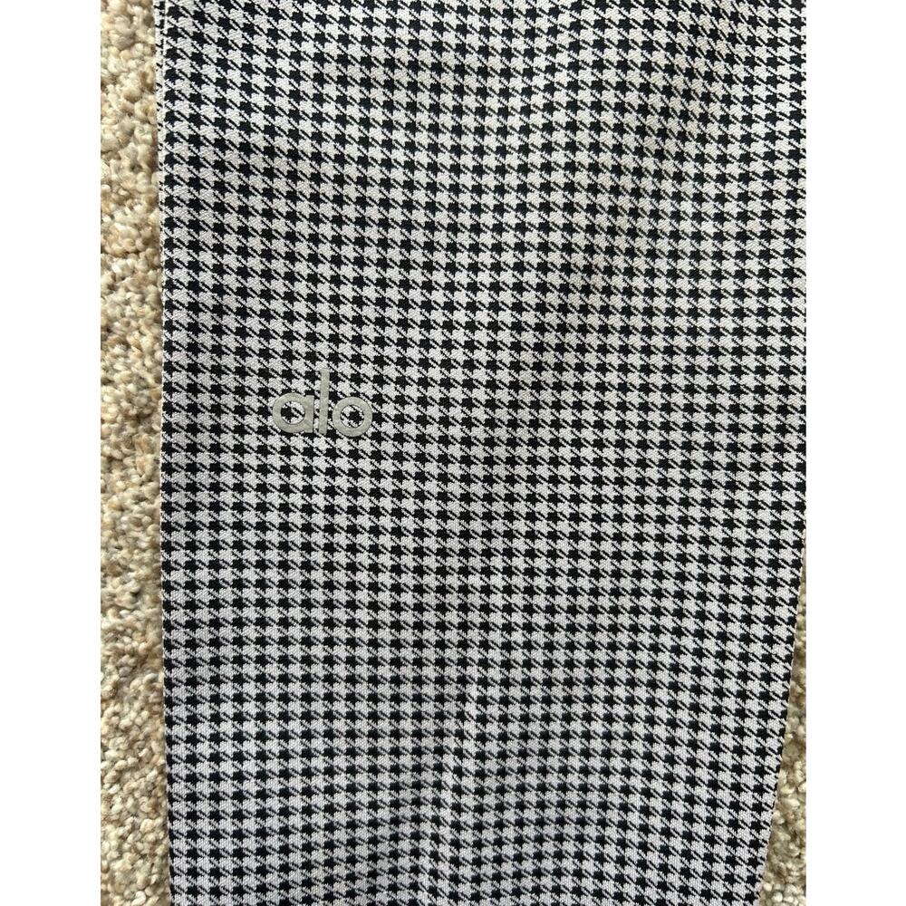 ALO YOGA Black & White Checkered Leggings Size Medium - Picture 3 of 4